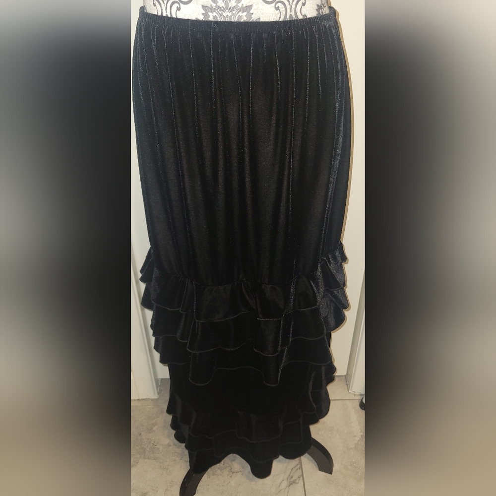 Vintage MSK Tiered Ruffle Black Velvet Maxi Skirt Whimsigoth Witch‎ Vampire